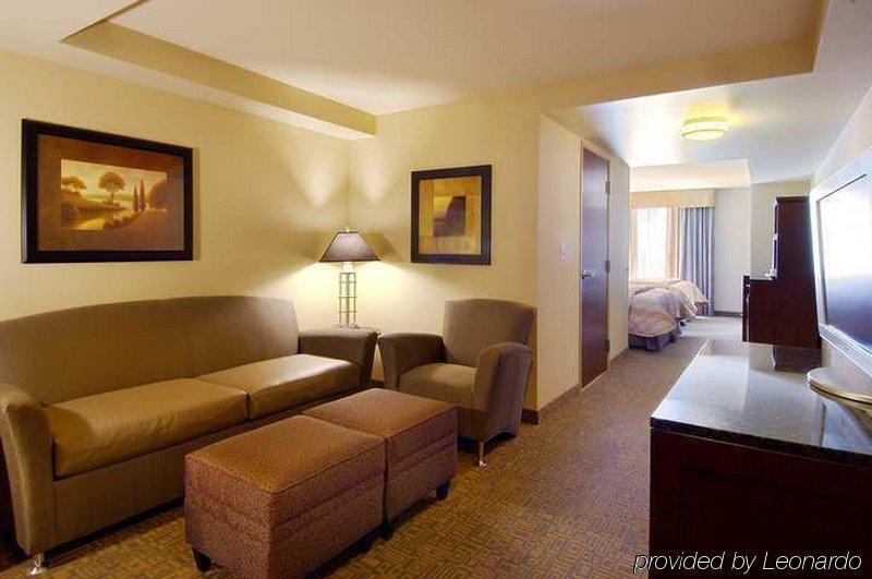 Hilton Garden Inn Frisco Bilik gambar