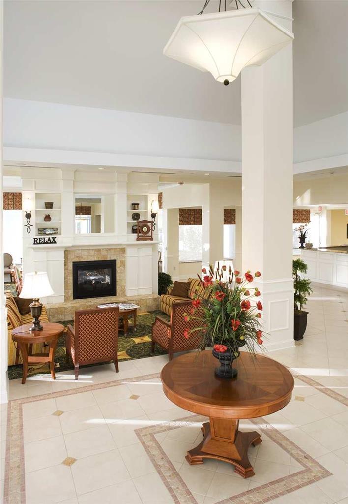 Hilton Garden Inn Frisco Dalaman gambar